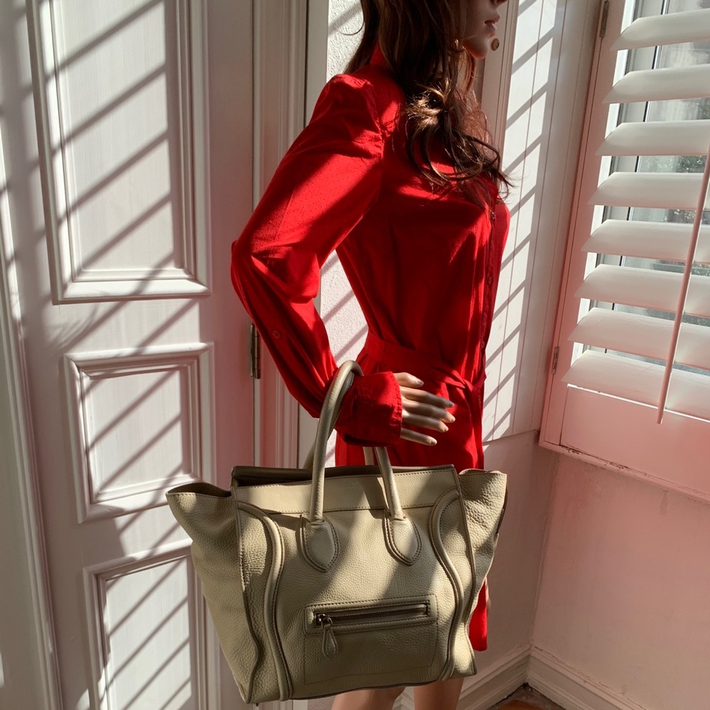 Beautiful Celine luggage tote. - Picture 2 of 7